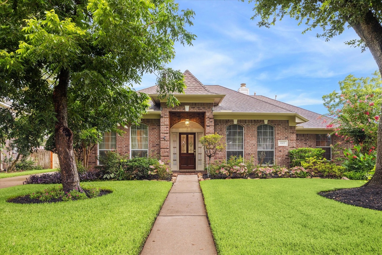 Sugar Land, TX 77479| 3 beds | 2.5 baths| $444,528